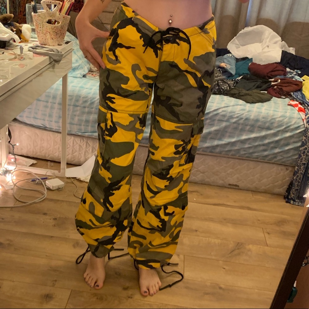 Baggy Yellow Camo Pants